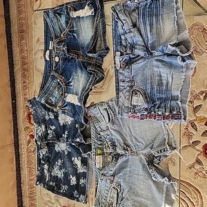 4 pair of name brand shorts.